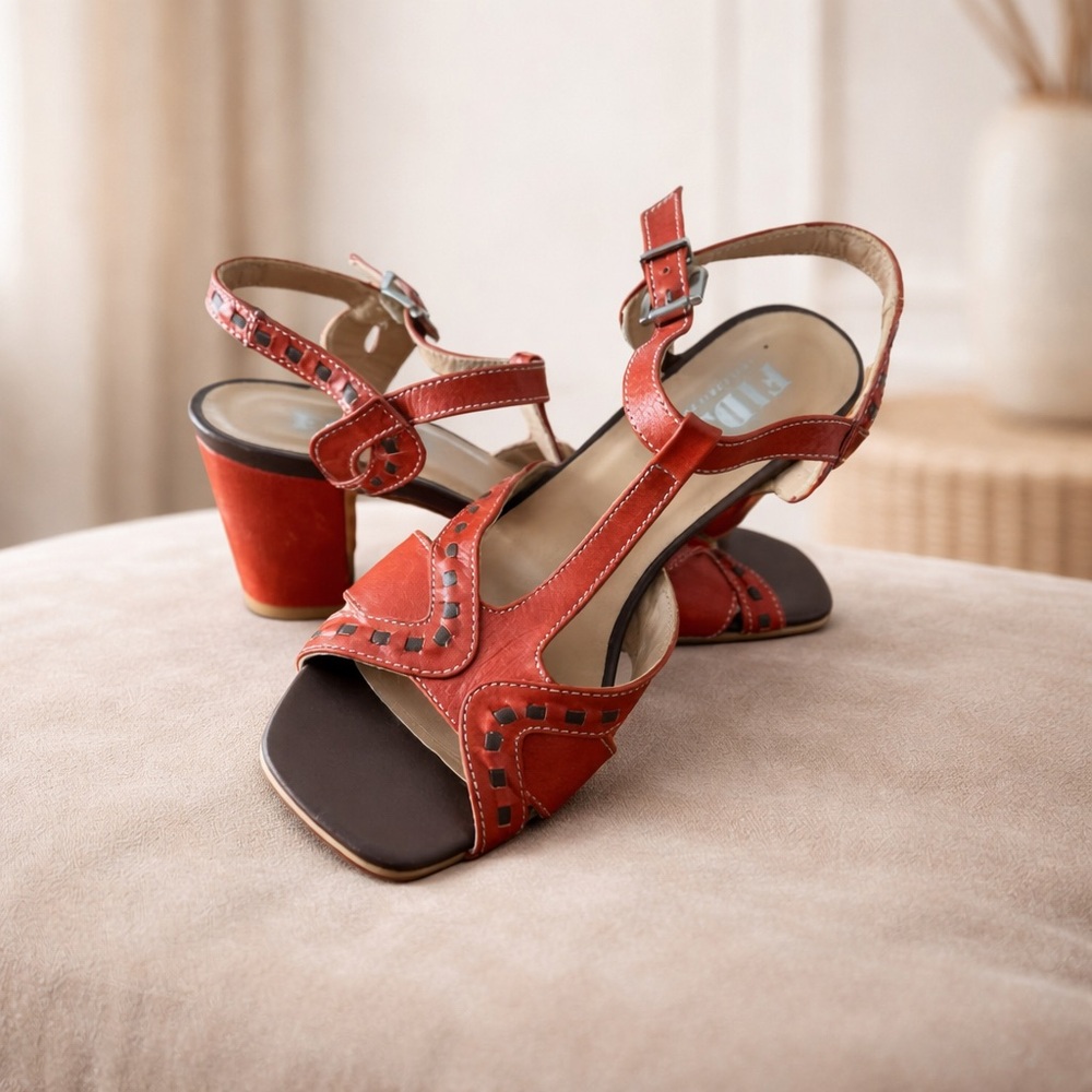 Fidji Orange Leather T-Strap Sandals Buckle Ankle Comfort Artisan Size 8.5